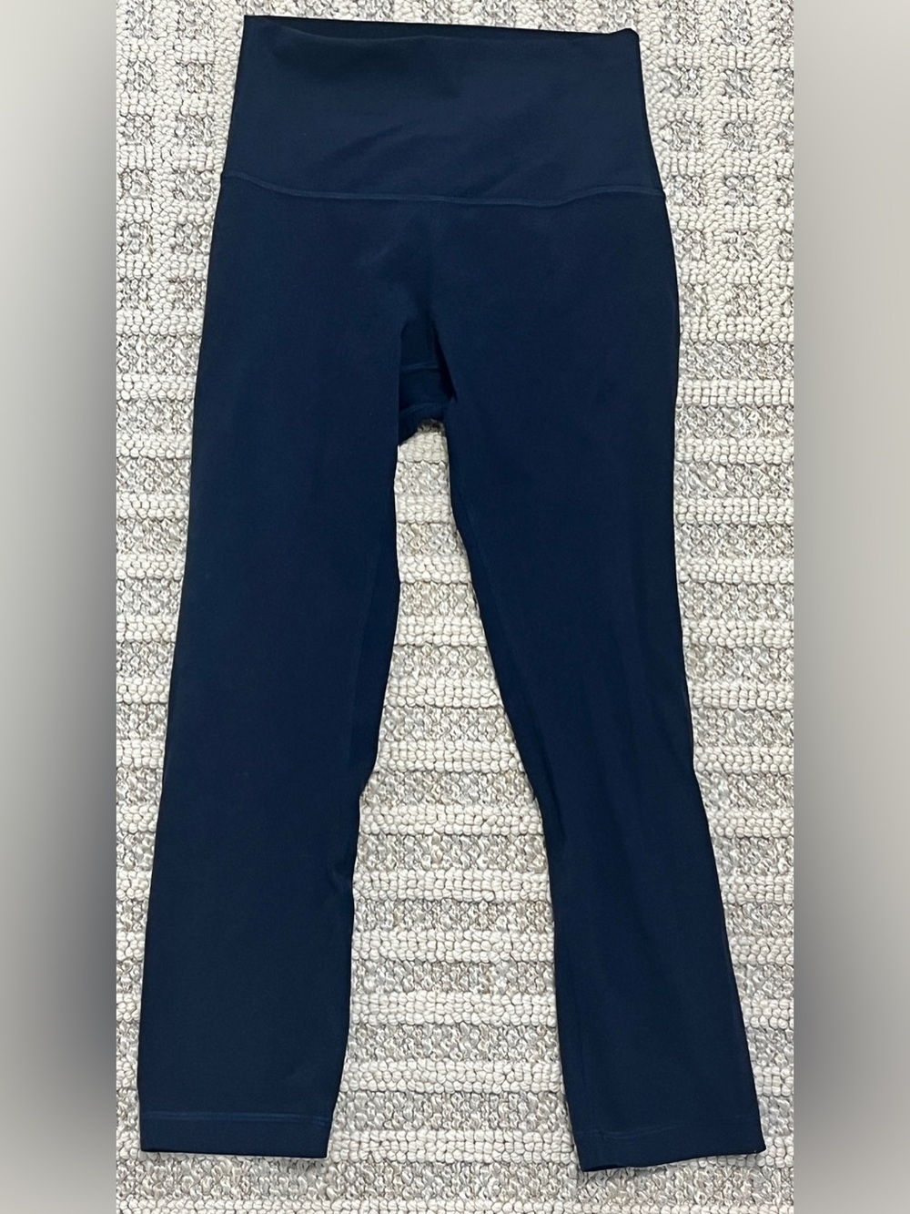 Lululemon navy align high rise crop leggings. Size 4. 21" inseam.